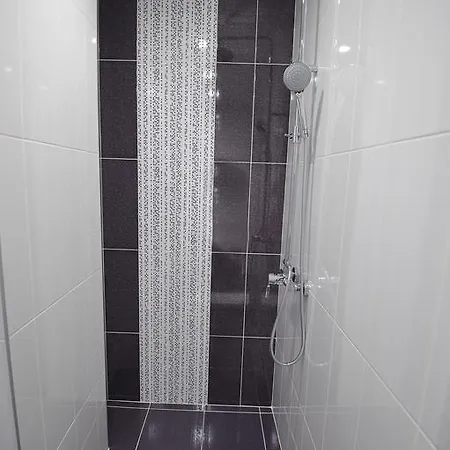 Poshta 1 2 アパート *