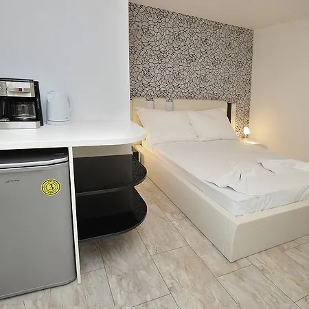 Poshta 1 2 Appartement *